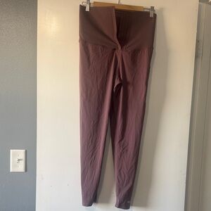 Athletic Motion High-Waisted - waist training Mauve pocket Leggings- size large